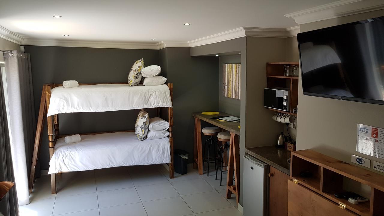 Touching Senses Garden Cottages Bloemfontein Bagian luar foto