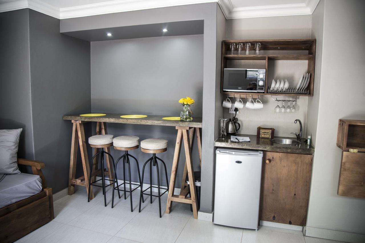 Touching Senses Garden Cottages Bloemfontein Bagian luar foto