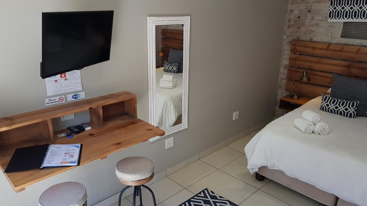 Touching Senses Garden Cottages Bloemfontein Bagian luar foto
